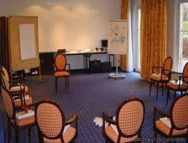 H+ Frankfurt Airport West Hotel